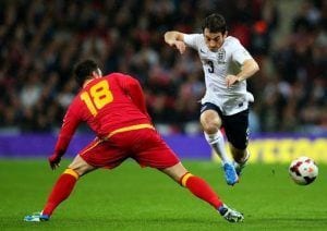 Baines se deshace de un jugador de Montenegro | The Mirror